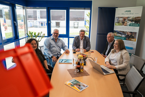 220509 48 Vpool 03888